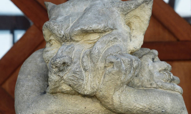 Είναι κι ΑΥΤΟΣ ένας τρόπος για να περνάς την ώρα σου όταν βαριέσαι! (vid)