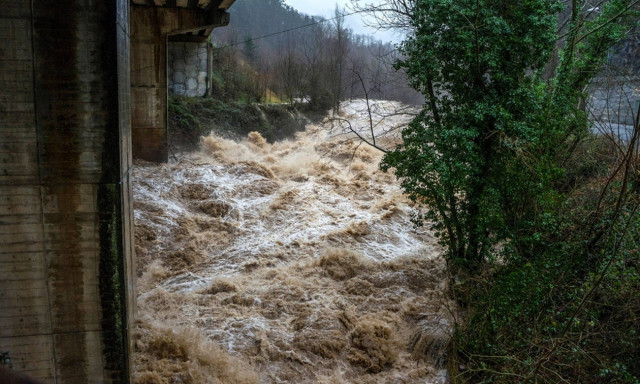 Χάος από την κακοκαιρία στην Ισπανία: Τουλάχιστον τέσσερις νεκροί (vid)
