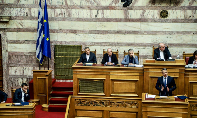 Βουλή: Της Συμφωνίας το… κάγκελο! «Σκοτώθηκαν» οι πολιτικοί αρχηγοί και τώρα… ψηφοφορία