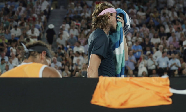 Η «μάχη» Τσιτσιπά - Ναδάλ μέσα από το φωτογραφικό φακό