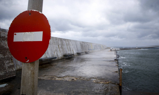 Καιρός: Προβλήματα στις ακτοπλοϊκές συγκοινωνίες - Σε ποια λιμάνια είναι «δεμένα» τα πλοία
