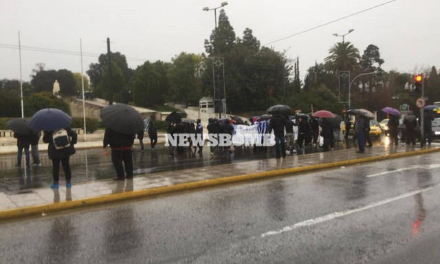 Κλειστοί δρόμοι: Κυκλοφοριακές ρυθμίσεις και προβλήματα στο κέντρο της Αθήνας (pics)