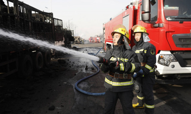 Ισχυρή έκρηξη σε εμπορικό κέντρο στην Κίνα (Vids)