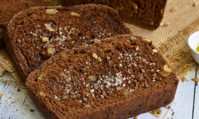 Η συνταγή της ημέρας: Χαρουπόψωμο