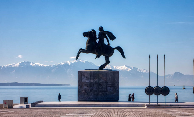 Ο αλυτρωτισμός βασιλεύει στα σχολεία των Σκοπίων: Τα φρικτά ψέματα που διδάσκονται οι μαθητές