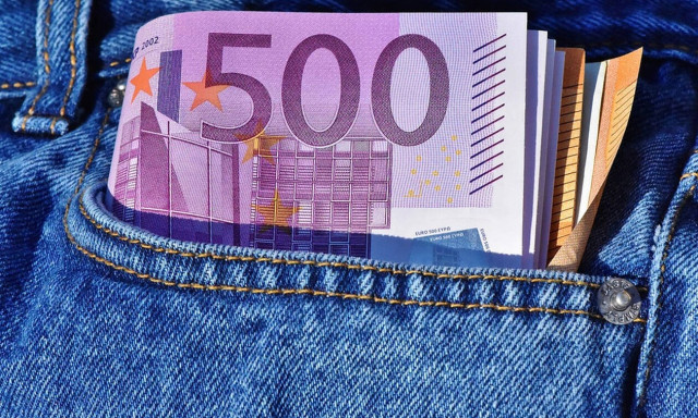 Νοικοκυριά και επιχειρήσεις: Αυτές είναι οι φορολογικές τους υποχρεώσεις μέχρι 31 Ιανουαρίου