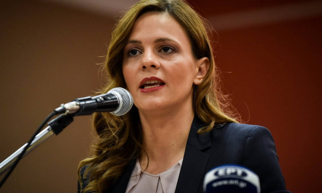 Αχτσιόγλου: Αύξηση του κατώτατου μισθού για 880.000 πολίτες 