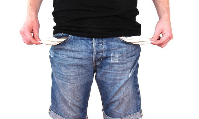 Κατώτατος μισθός: Δεν υπάρχει όριο στην επικοινωνιακή απάτη 