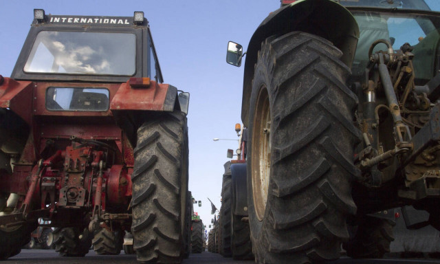 Στους δρόμους οι αγρότες: Πού θα στήσουν μπλόκα