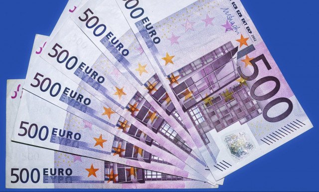 Greece returns to capital markets with five-year syndicated bond issue