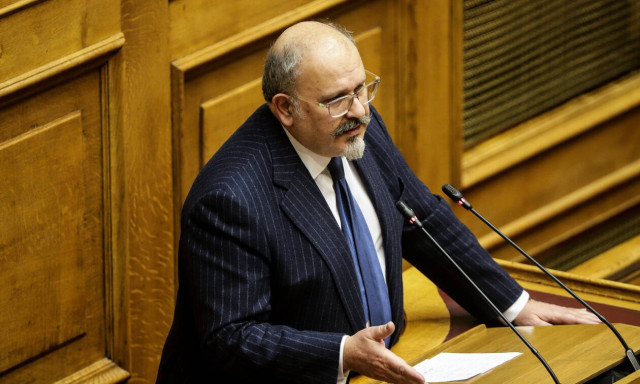 Greece will tap the markets with the best possible conditions, Xydakis says