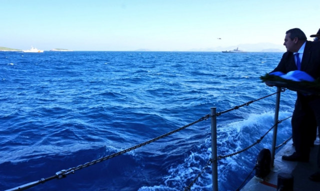 Ίμια 2019: Το στεφάνι που δεν κατατέθηκε ποτέ και τα κούφια λόγια του Αποστολάκη 