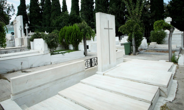 ΣΟΚ σε εκταφή στις Σέρρες - Ξεσπούν οι συγγενείς