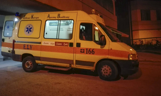 Θήβα: Συμπλοκή προσφύγων στο κέντρο κράτησης - Ενας τραυματίας (pics)