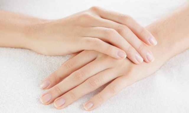 Ανακαλύψαμε τα μαγικά προϊόντα για χέρια χωρίς ρυτίδες