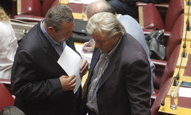 «Παίζει ρέστα» ο Καμμένος: Διώχνει Παπαχριστόπουλο και στέλνει τελεσίγραφο στον Κουίκ 