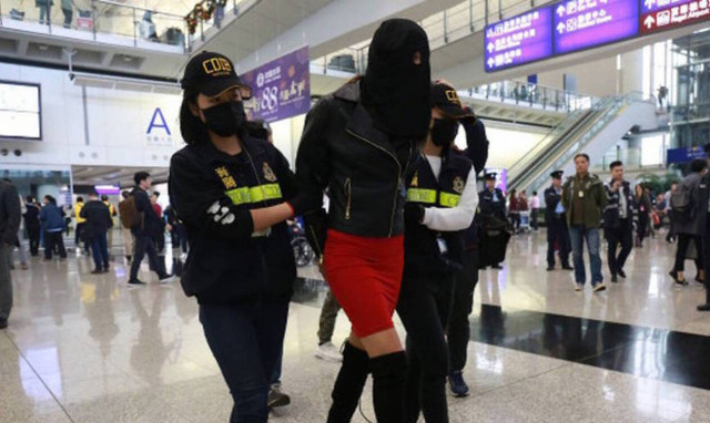 Το μοντέλο λύνει τη σιωπή του από τις φυλακές του Χονγκ Κονγκ: «Έπαθα σοκ όταν είδα την κοκαΐνη»