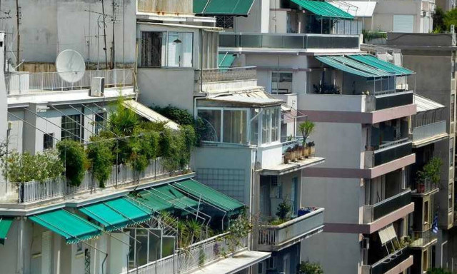 Σάλος στην Άρτα: Σπιτονοικοκυρά νοικιάζει γκαρσονιέρες σε φοιτητές για να τους παίρνει «μάτι»