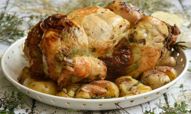 Η συνταγή της ημέρας: Κοτόπουλο γεμιστό με τυριά