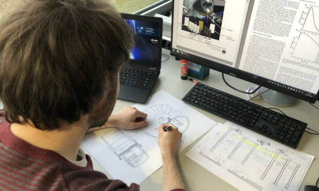 Έλληνας φοιτητής σχεδιάζει σπίτια στην Σελήνη (photos+video)