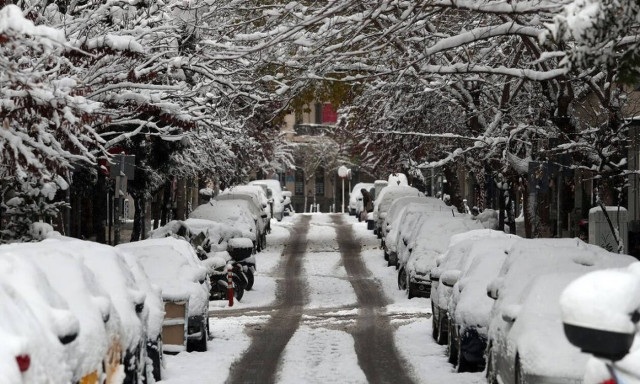 Καιρός: «Σκάει» μετεωρολογική βόμβα τις επόμενες μέρες - Θα χιονίσει και στην Αττική