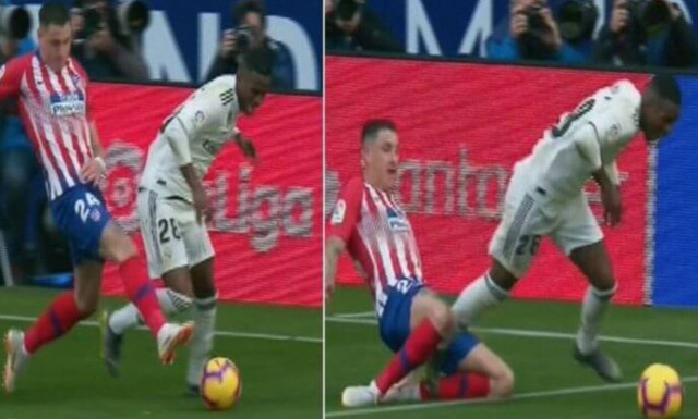 Η γκάφα της χρονιάς - Το πέναλτι-«φάντασμα» που είδαν στο VAR (video)