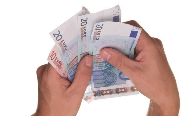 ΟΑΕΔ: Αυτά είναι τα νέα ποσά στα επιδόματα - Πίνακας με τα ποσά αναλυτικά