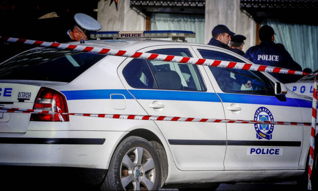 Συναγερμός στην ΕΛ.ΑΣ. - Τηλεφώνημα για βόμβα σε τράπεζα στο Σύνταγμα