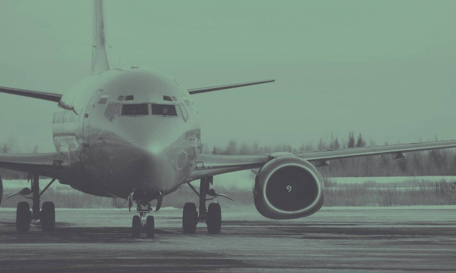 Πανικός: Ανέβαιναν στο αεροπλάνο όταν συνέβη ΑΥΤΟ και βρέθηκαν στο κενό (pics)