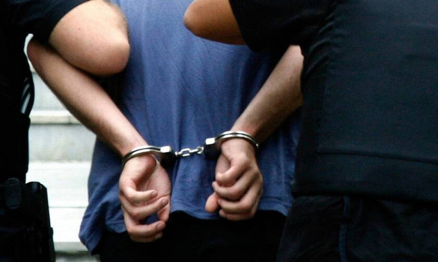 Θεσσαλονίκη: Παρίστανε τον δημοτικό υπάλληλο κι υποσχόταν ασφαλτόστρωση για να τους πάρει λεφτά!