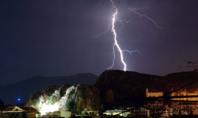 Κακοκαιρία: Ποιες περιοχές θα «σαρώσει» η «Χιόνη» τις επόμενες ώρες