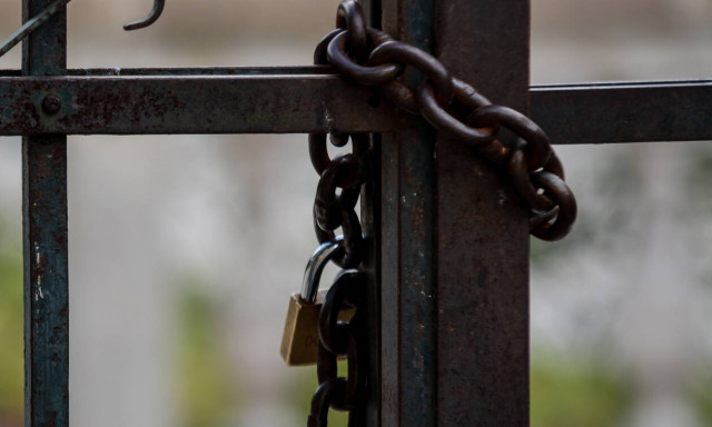 Κακοκαιρία: Κλειστός και ο Εθνικός Κήπος λόγω των θυελλωδών ανέμων! (pics)