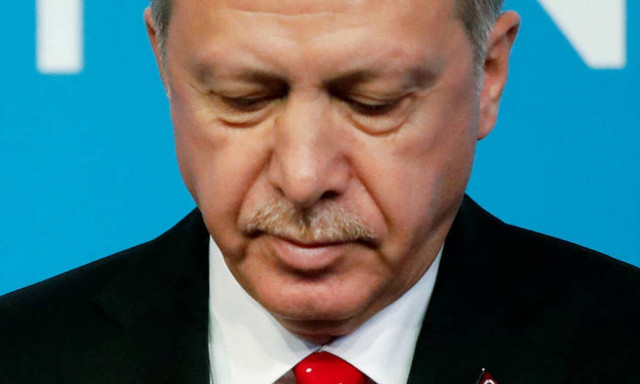 «Δύσκολα τα πράγματα»: Στις ερωτικές επιστολές της Χιουρέμ στον Σουλεϊμάν κατέφυγε ο Ερντογάν (Pics)