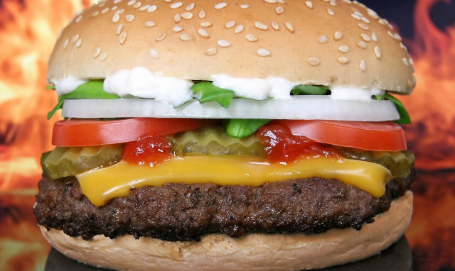 Αυτός είναι ο βουλευτής που έκλεψε ένα σάντουιτς - Δείτε τι έπαθε