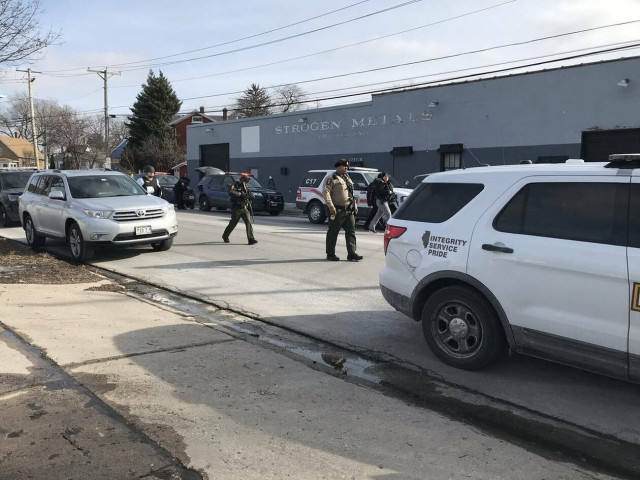 ΗΠΑ: Τουλάχιστον ένας νεκρός από την ένοπλη επίθεση στην Ορόρα του Ιλινόις (pics&vid)