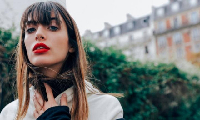 Δημιουργήθηκε η πιο luxury θήκη για το κραγιόν σου και θα πάθεις πλάκα