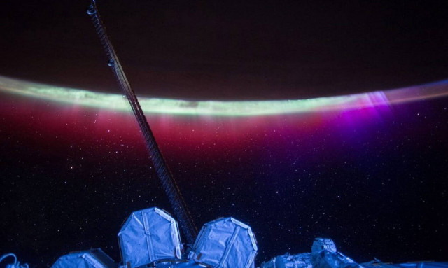 Περίεργοι ήχοι «βγαίνουν» από τη Γη και φτάνουν στο Διάστημα! (vid) 