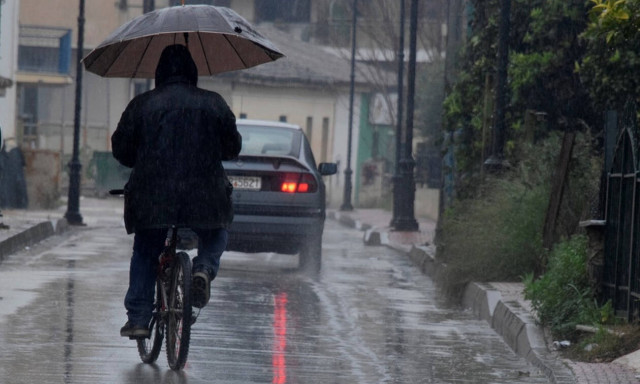 Κακοκαιρία: Η Χιόνη «έπνιξε» Χανιά και Εύβοια