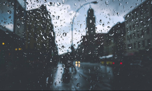 Καιρός: Ανεβαίνει η θερμοκρασία το Σαββατοκύριακο - Πού θα χρειαστείτε ομπρέλα