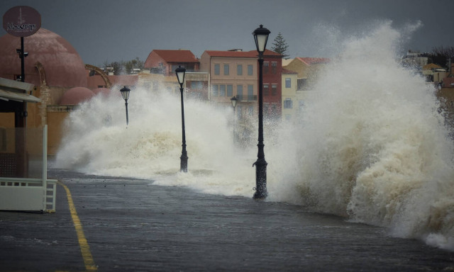 Καιρός: Η κακοκαιρία «έπνιξε» τα Χανιά - Συγκλονίζουν οι εικόνες από τις βιβλικές καταστροφές