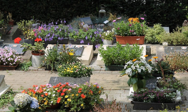 Πάτρα: «ΕΝΦΙΑ» ακόμα και στους τάφους - Χρέος εκατοντάδων ευρώ 