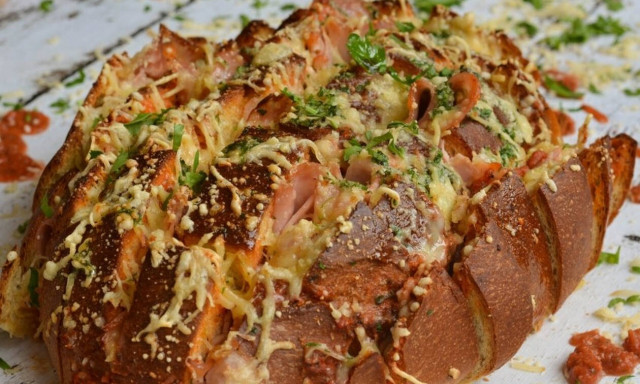 Η συνταγή της ημέρας: Πιτσόψωμο