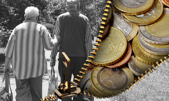 Συναγερμός στον ΕΦΚΑ: Εκκρεμούν τουλάχιστον 190.000 αιτήσεις συνταξιοδότησης