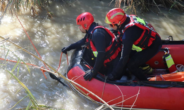 Τραγωδία στην Κρήτη: Εντοπίστηκαν δύο νεκροί μέσα στο αυτοκίνητο (pics+vid)
