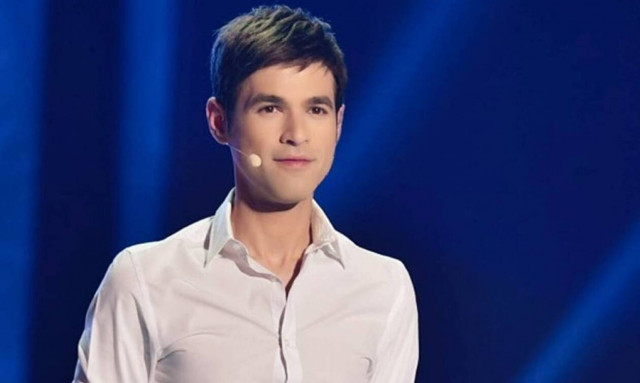 Μένιος Φουρθιώτης: Αυτό είναι το «απαγορευμένο» βίντεο του παρουσιαστή (pics+vid)