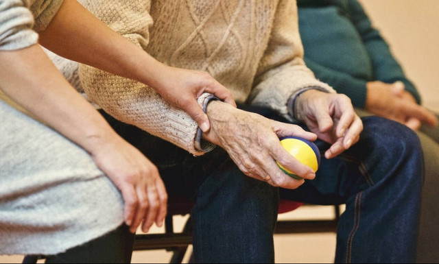 Σύνταξη γήρατος: Ποιοι δικαιούνται - Πόσο είναι το ποσό