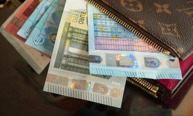 «Ανάσα» σε νοικοκυριά και επιχειρήσεις δίνει ρύθμιση για χρέη προς ΟΤΑ