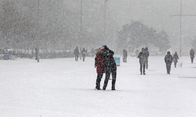 Καιρός: «Κατεβαίνει» ο ιστορικός χιονιάς - Πού και πότε θα «χτυπήσει» (pics)