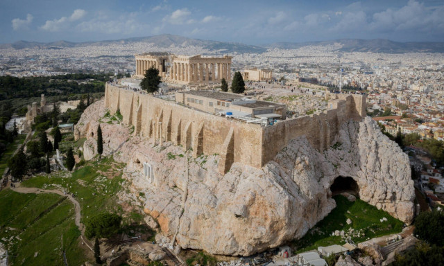 Ακρόπολη: Στο ΣτΕ οι κάτοικοι για τα δεκαώροφα κτήρια