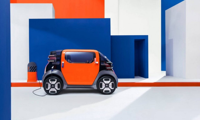Το Citroen Ami One είναι ένα γαλλικό, ηλεκτρικό Smart που δεν απαιτεί δίπλωμα